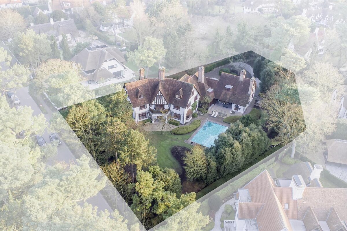 LE MANOIR