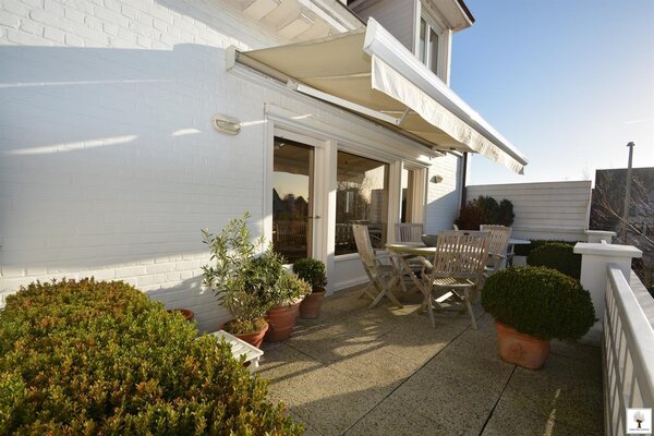 GARDEN HOUSE