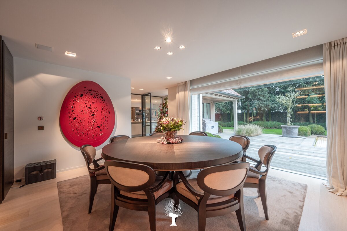 930a1fbd19be4ba09ddab3c355a9c55d.jpeg