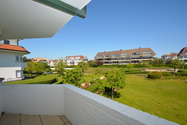 balkon_en_uitzicht_voorkant.jpg