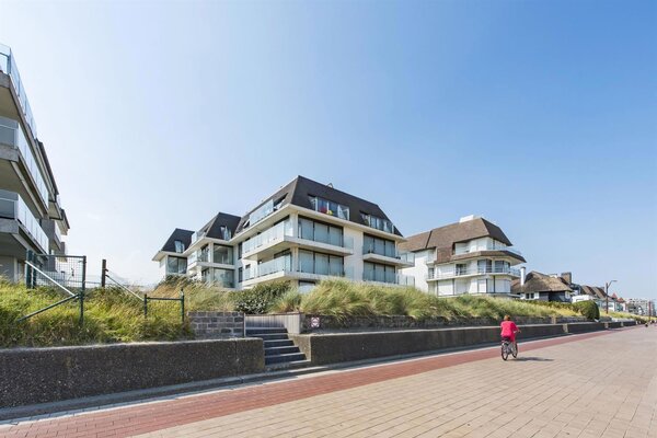 GOLDEN SANDS